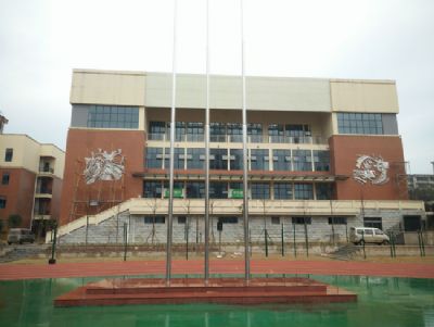 点击查看详细信息<br>标题：不锈钢雕塑—长沙岳麓中学 阅读次数：1820