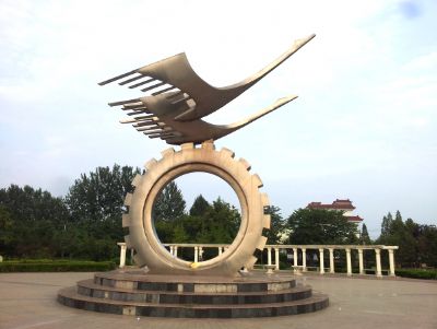 点击查看详细信息<br>标题：不锈钢雕塑 阅读次数：62